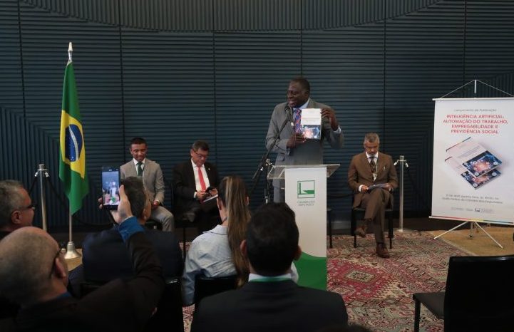 Estudo da Câmara avalia impactos da tecnologia no trabalho e na economia